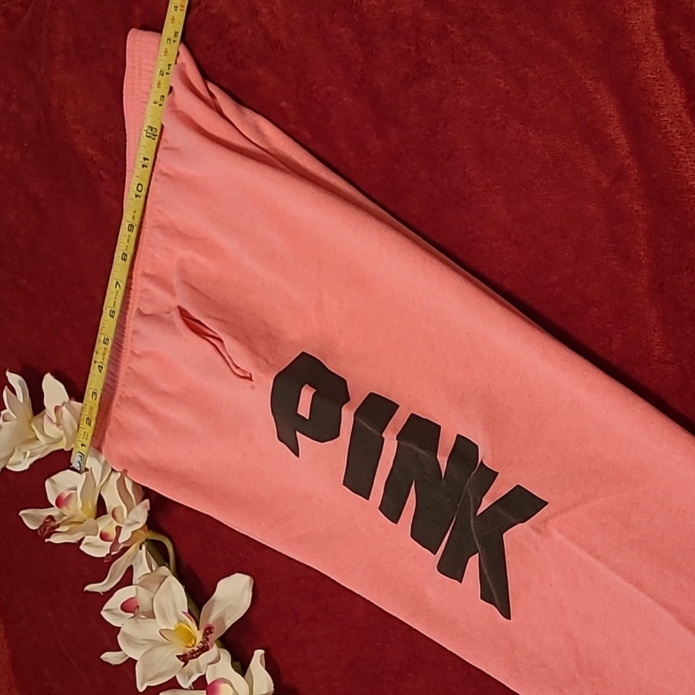 Cropped PINK Victoria's Secret Joggers - Picture 7 of 13